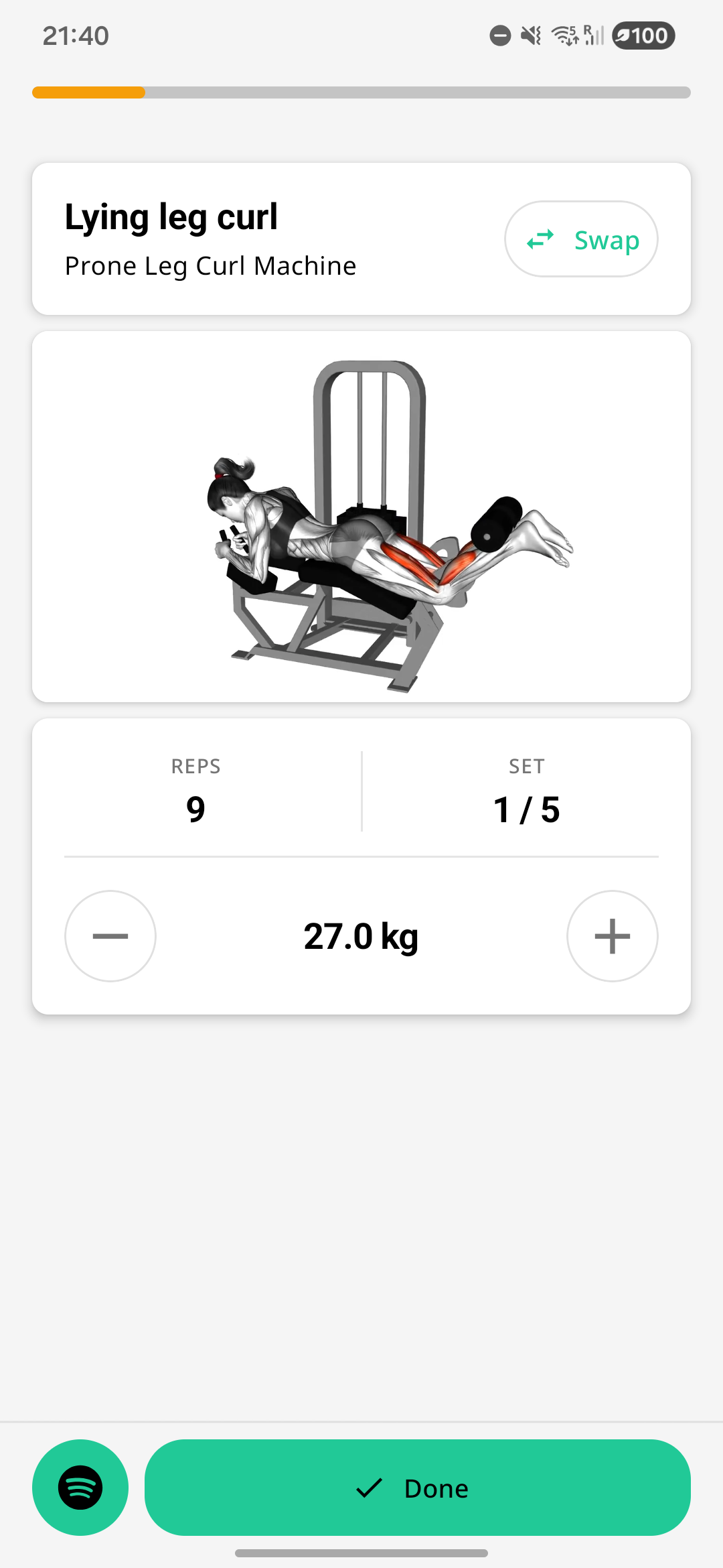 Workout execution screen with sets and weight controls